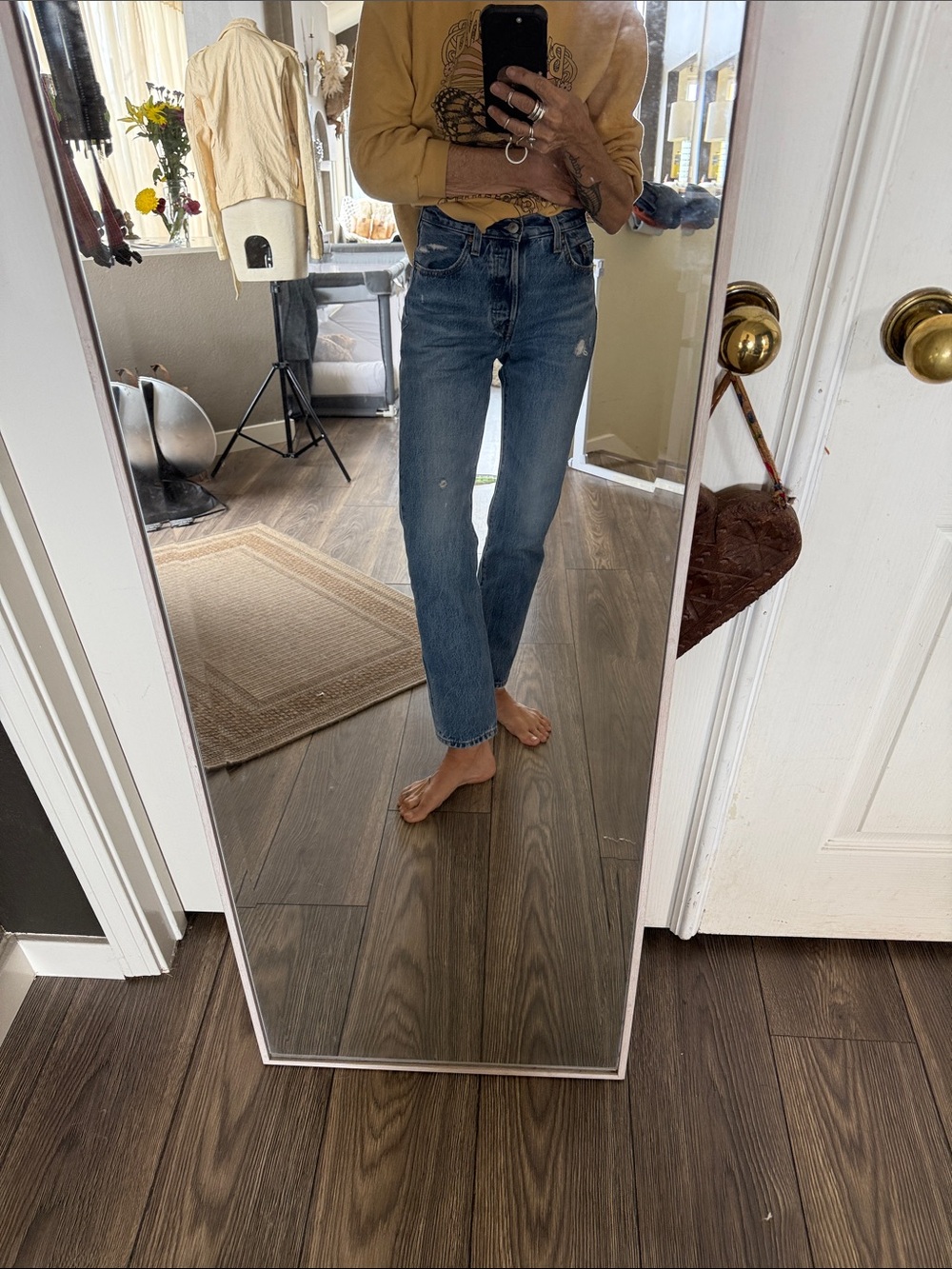 Levi 501 straight leg no stretch size 23 jeans
